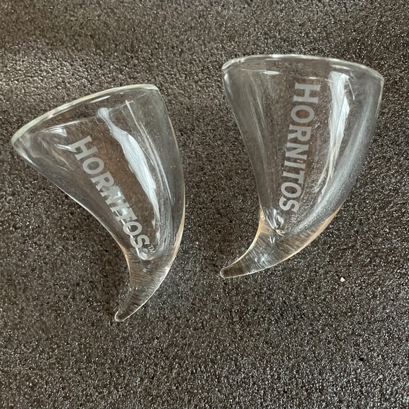 Set of 2 Sauza Hornitos Tequila Horns Up Devil Horn Double Shot Glasses NEW - Picture 3 of 6